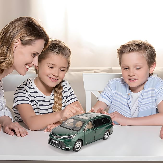 BDTCTK 1:24 Compatible for Sienna MPV Car Model, Pull Back Diecast Toy Car with Sounds&Lights for Kids Boys Girls and Adults, Gift Green.