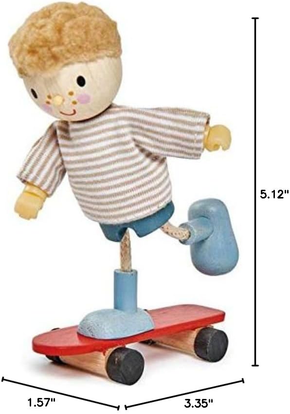 Tender Leaf Toys - The Goodwood Family - Wooden Miniatures Flexible Doll, Multicultural Action Figure for Dollhouse - Encourage Creative and Imaginative Fun Play for Children - Age 3+
