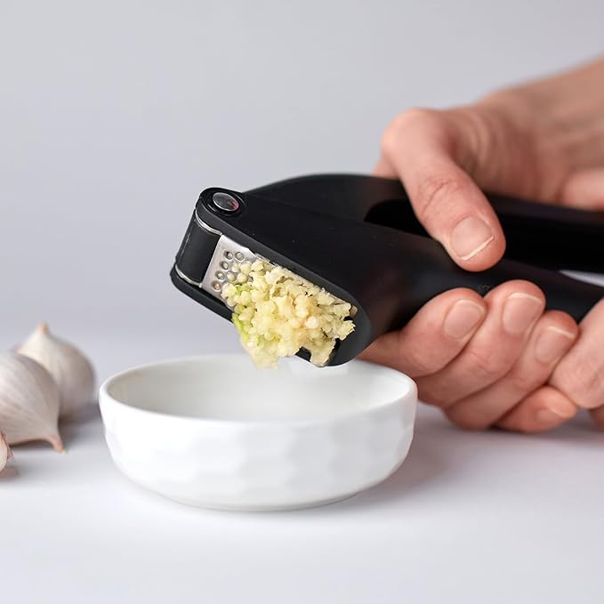 uxcell Garlic Press, 7.5 Inch Stainless Steel Garlic Slicer Crusher Tool Kitchen Utensil for Home Cooks and Professional Chefs, White
