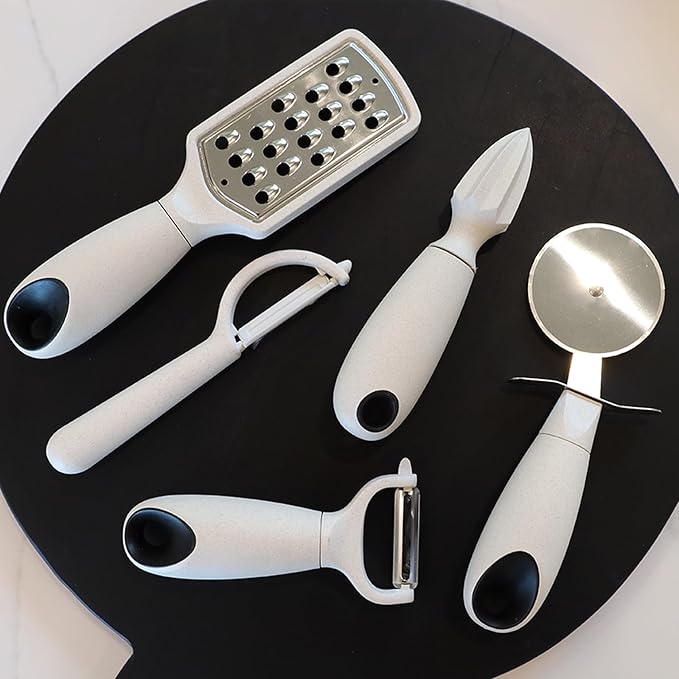 Beille 4pc Wheat Straw Kitchen Utensils Peeler Pizza Cutter Scoop and Grater