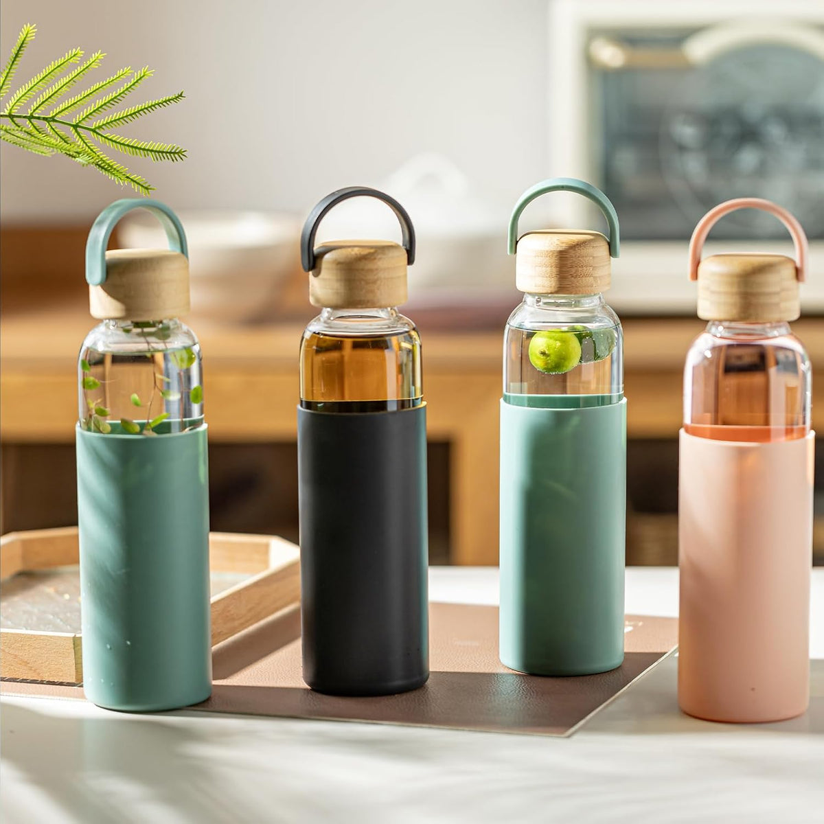 21oz Borosilicate Glass Water Bottles with Silicone Non-Slip Sleeve & Leak-Proof Lid-Reusable Drink Bottle for Office,Travel,Gym,Hiking-BPA Free,Ideal Gift for Home,Car &Fitness (Pink)