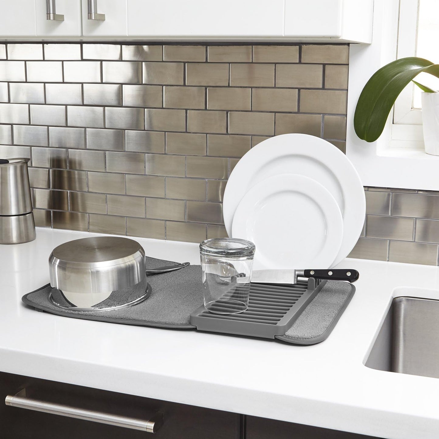 Umbra Udry Mini Dish Rack and Drying Mat, Charcoal, 20 x 13,