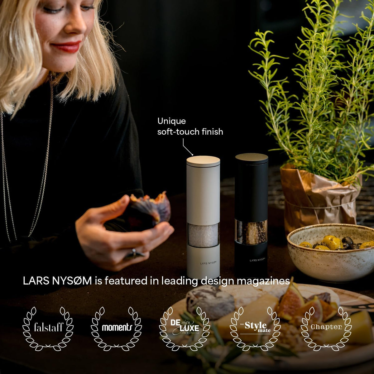 LARS NYSØM Salt and Pepper Grinder Set Manual, Stainless Steel Salt and Pepper Mills with Adjustable Ceramic Grinder I Design Spice Shakers (Red/Green)