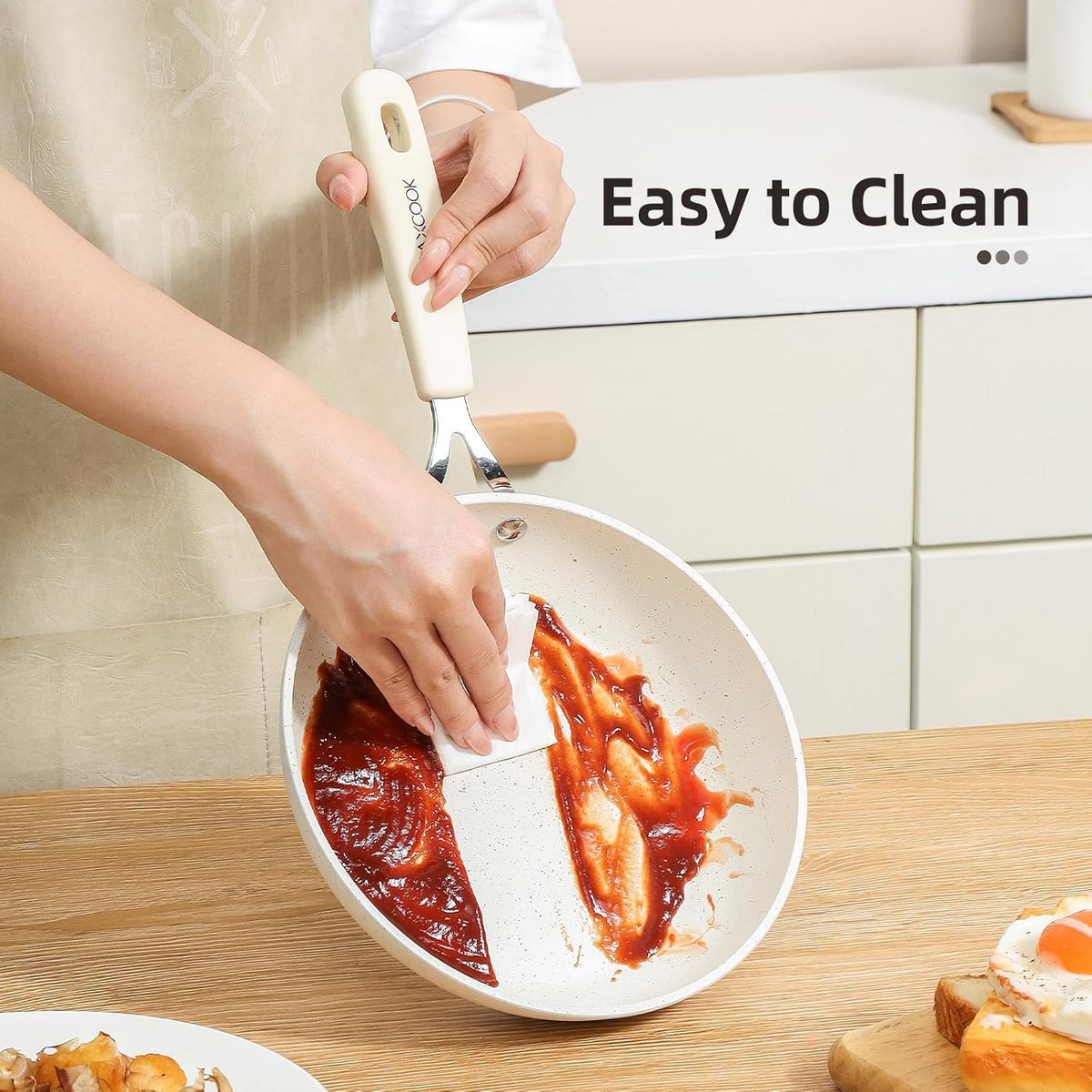 Mini Nonstick Egg Pan, 6.3 Inch Omelet Pan, Small Single Serve Egg Nonstick Skillet, Medical Stone Coating Cookware with Heat-Resistant Handle (16 cm, White)