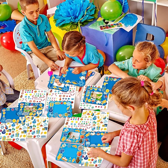 30 Packs Hanukkah Picture Frame Craft Kits for Kids Hanukkah DIY Craft Set with Menorah Dreidel Jewish Festival Stickers Home Classroom Indoor Game Activities